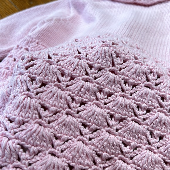 2H KNITS pink long style cardigan.  Pretty flower shaped buttons.  No size tag. - Picture 8 of 14